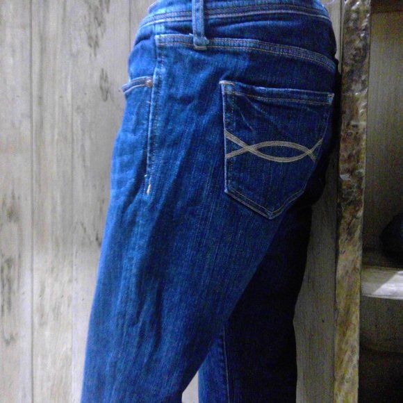 Abercrombie and Fitch Women's Distressed Stretch Straight Leg Jeans Size 8 - Picture 4 of 11